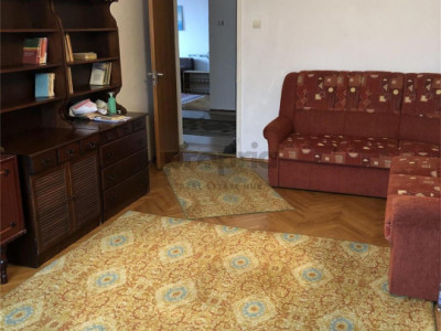Apartament 3 camere decomandat– Str. Bisericii Române, lângă Operă
