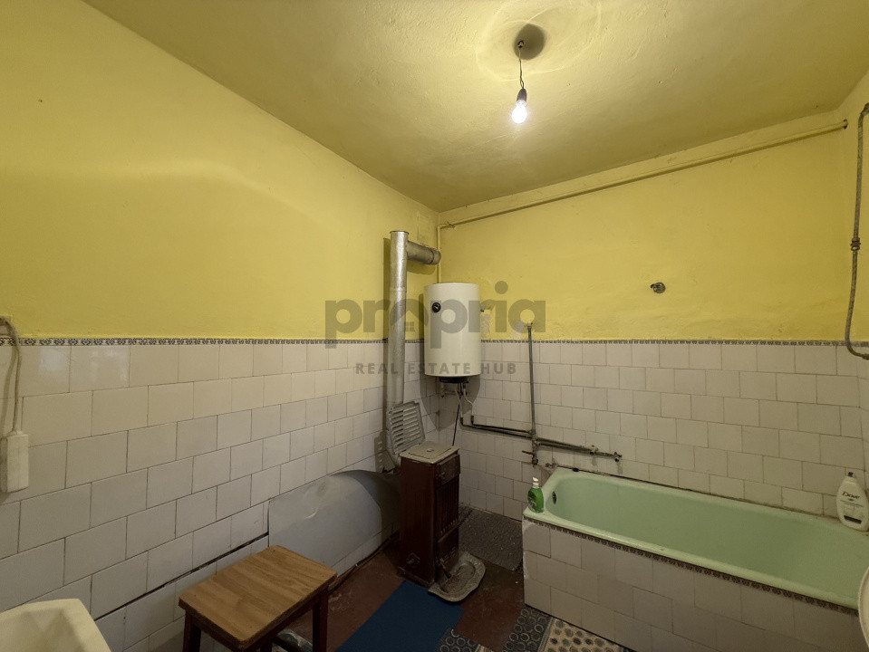 CASĂ COMPUSĂ DIN 2 CORPURI + CURTE + ANEXE - ORAȘ RUPEA | COMISION 0%