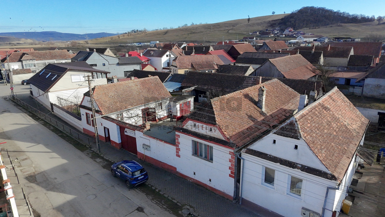 CASĂ CU 2 CORPURI  - ORAȘ RUPEA 