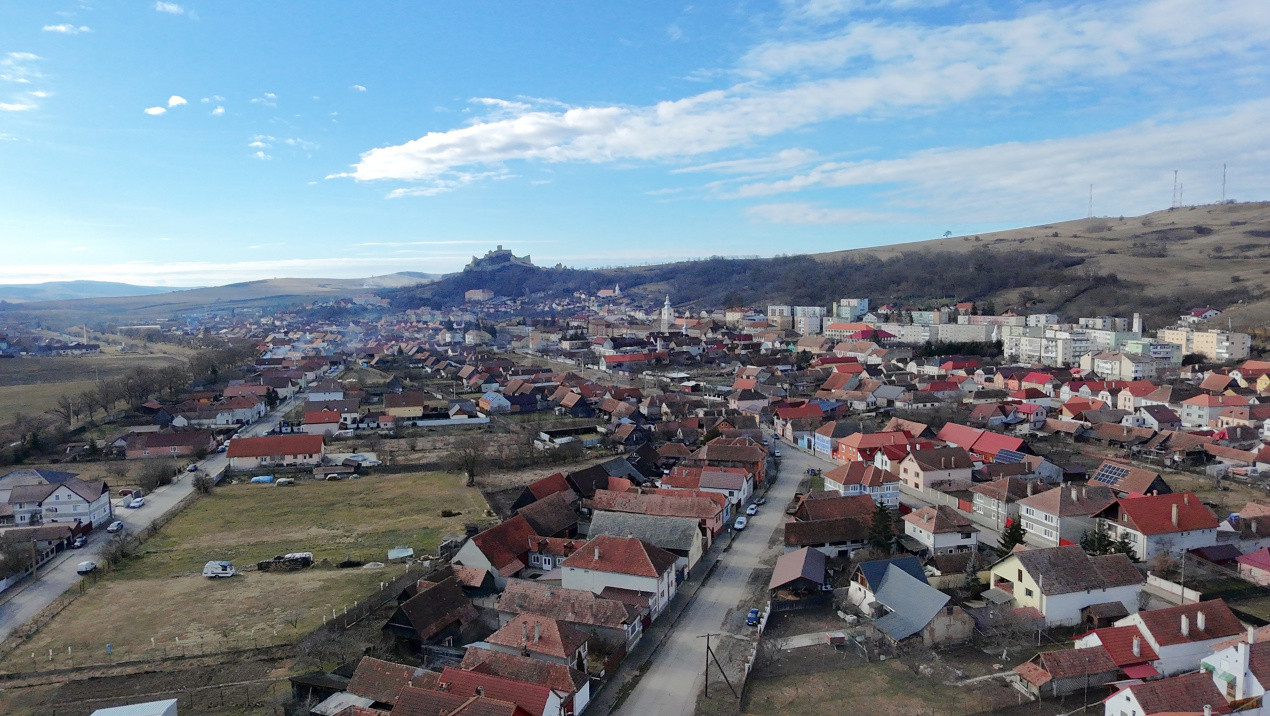 CASĂ CU 2 CORPURI  - ORAȘ RUPEA 