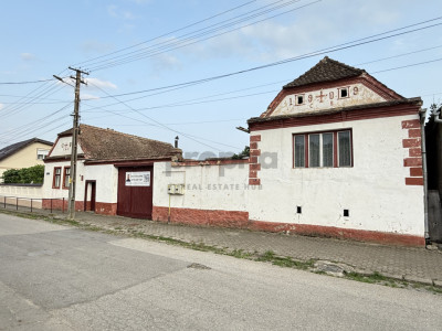 CASĂ COMPUSĂ DIN 2 CORPURI + CURTE + ANEXE - ORAȘ RUPEA | COMISION 0%