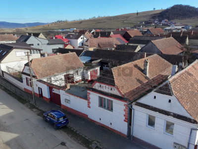 CASĂ CU 2 CORPURI  - ORAȘ RUPEA 