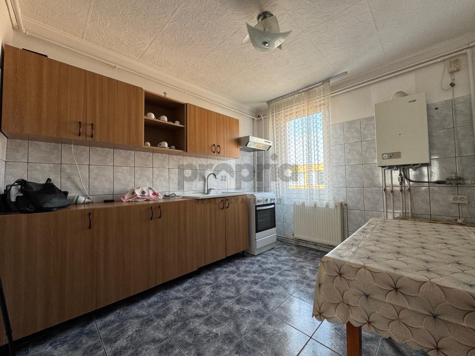 Apartament 3 camere, decomandat, Str. Fanionului 25, Craiter