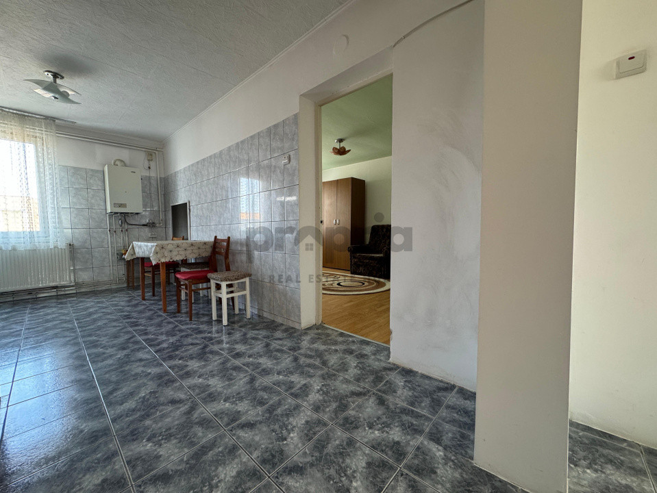 Apartament 3 camere, decomandat, Str. Fanionului 25, Craiter