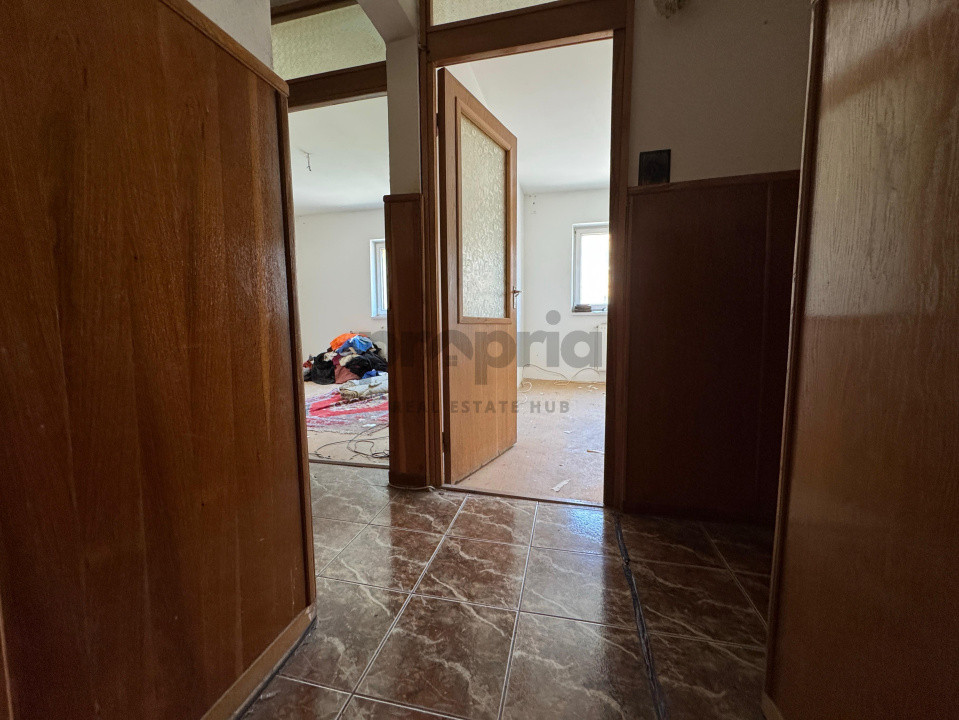 4 camere decomandate în Bartolomeu – Ideal pentru renovare