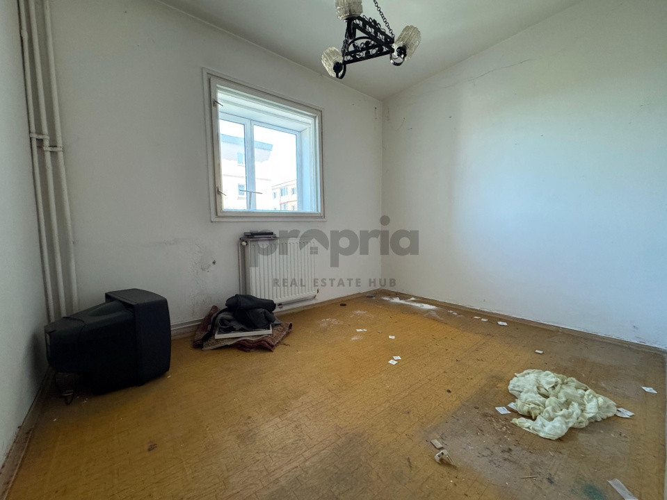 4 camere decomandate în Bartolomeu – Ideal pentru renovare