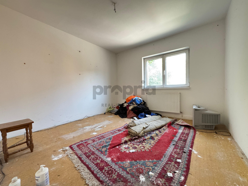 4 camere decomandate în Bartolomeu – Ideal pentru renovare