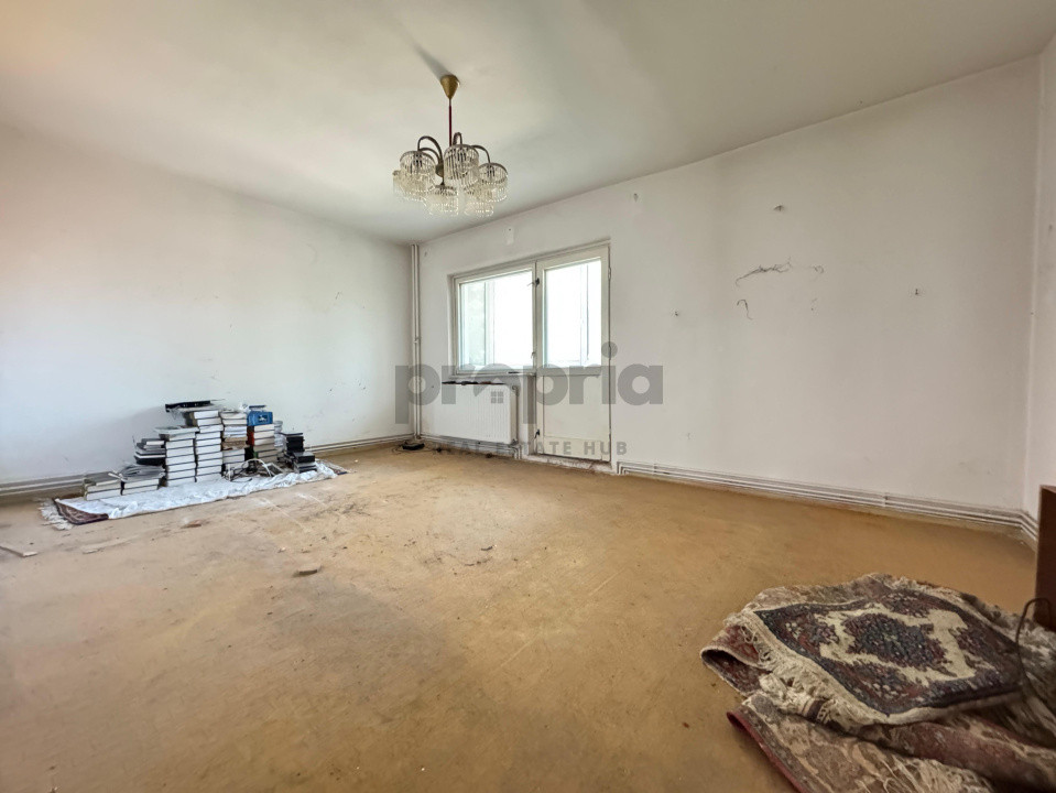 4 camere decomandate în Bartolomeu – Ideal pentru renovare
