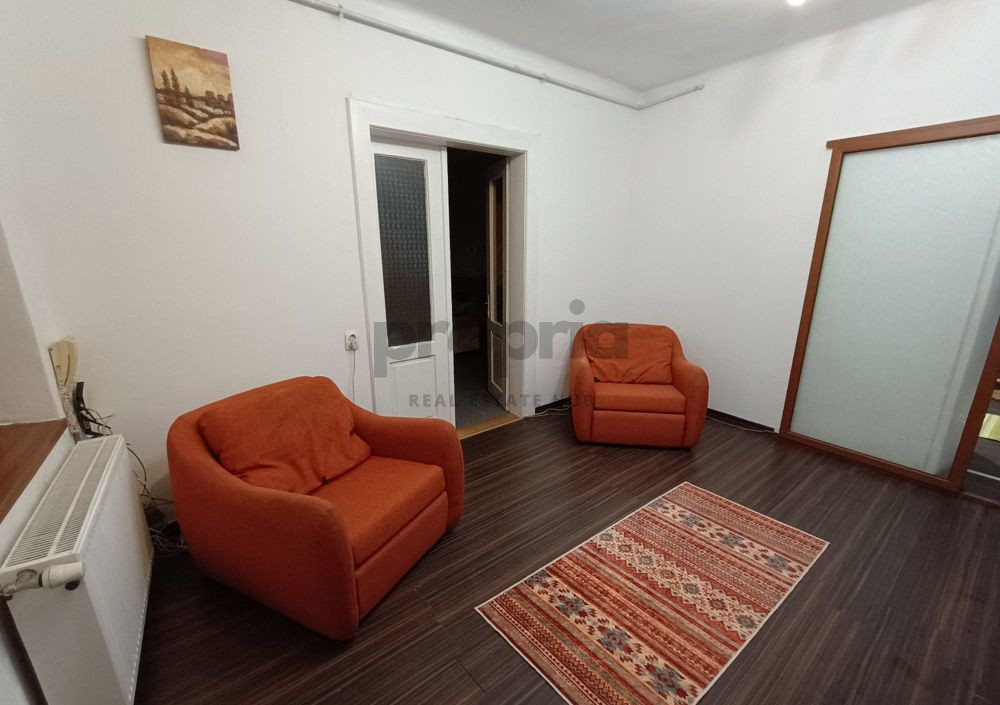 Casa de inchiriat Schei, curte 400 mp